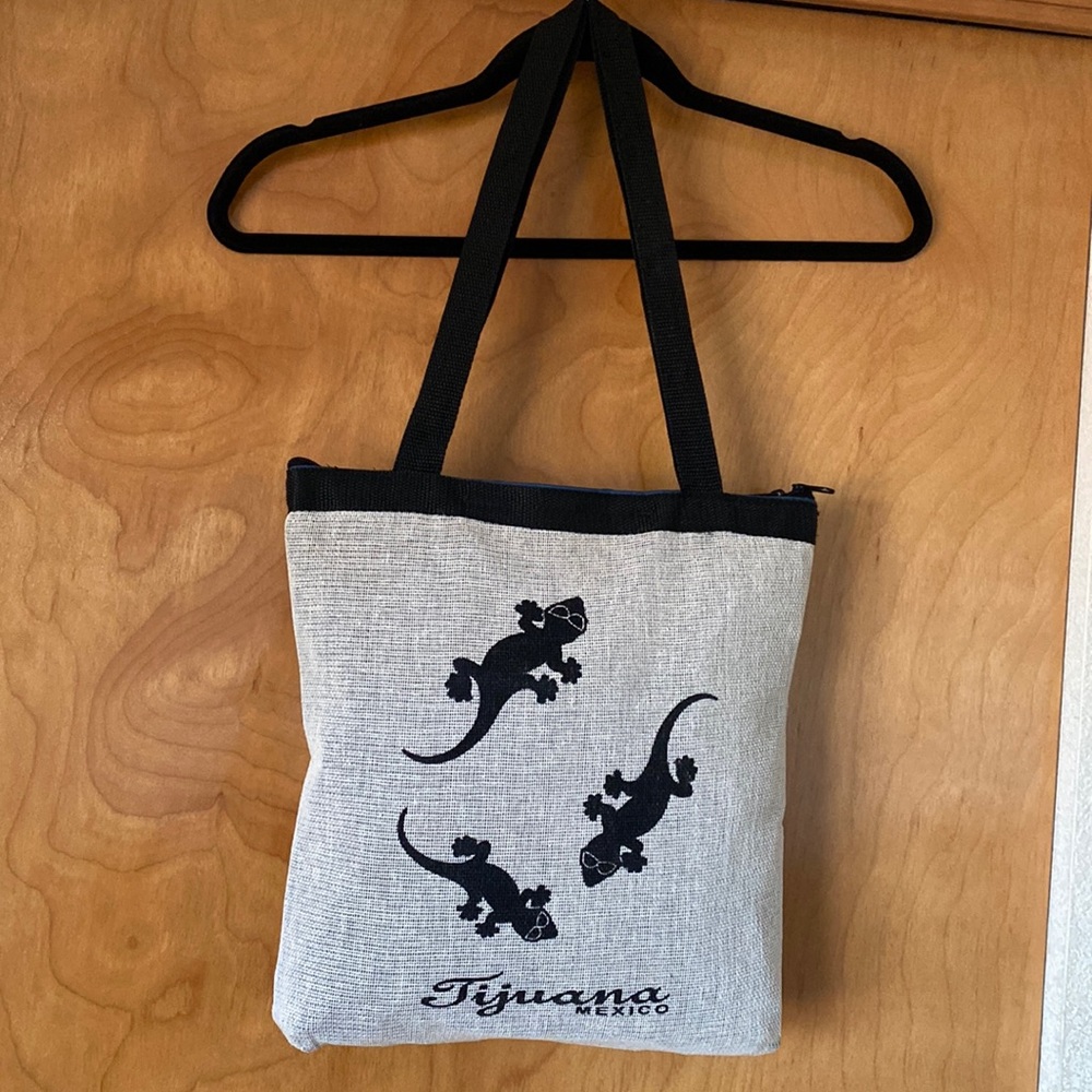 Zippered Tote